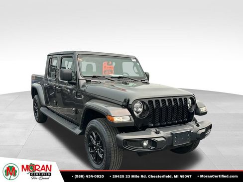 Used 2022 Jeep Gladiator Sport AWD/4WD image 7