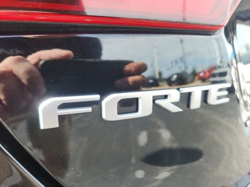 Used 2023 Kia Forte GT-Line w/ GT-Line Technology Package FWD image 19