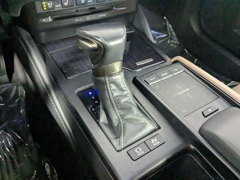 Used 2020 Lexus ES 300h w/ Accessory Package FWD image 26