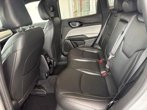 Used 2025 Jeep Compass Limited AWD/4WD image 13