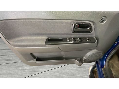 Used 2006 Chevrolet Colorado LT w/ LT Preferred Equipment Group AWD/4WD image 10
