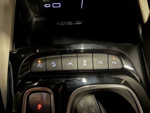 Used 2023 Buick Envision Avenir image 43