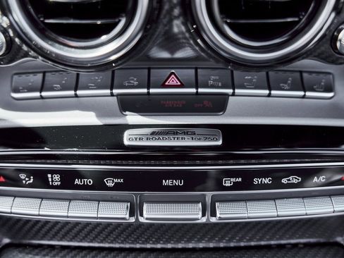 Used 2020 Mercedes-Benz AMG GT R image 77