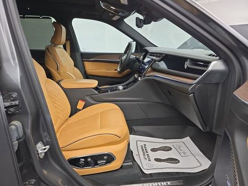 Used 2022 Jeep Grand Cherokee Summit w/ Advanced Protech Group IV image 45