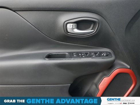 Used 2015 Jeep Renegade Trailhawk w/ Popular Equipment Group image 11
