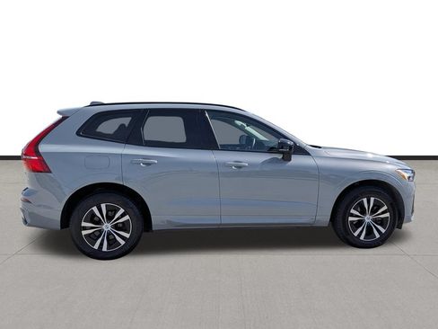 Used 2024 Volvo XC60 B5 Core AWD/4WD image 4