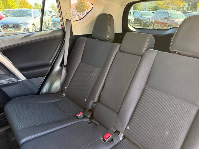 Used 2015 Toyota RAV4 XLE AWD/4WD image 26
