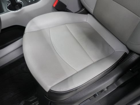 Used 2023 GMC Terrain SLT w/ Infotainment Package II AWD/4WD image 12