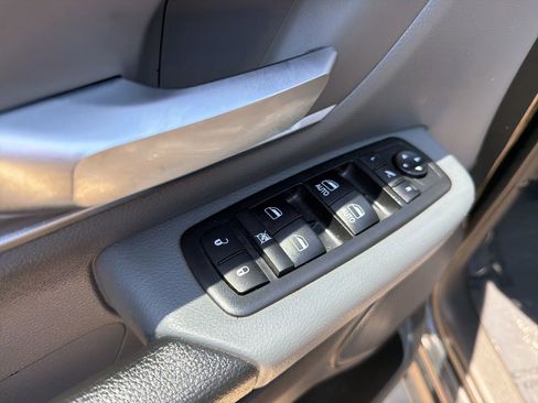 Used 2019 RAM 1500 Big Horn RWD image 12