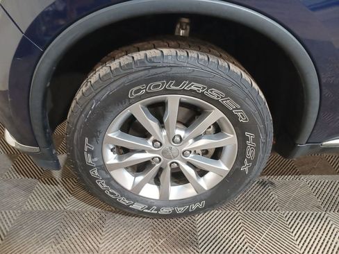 Used 2018 Dodge Durango SXT w/ 3rd Row Seating Group image 19