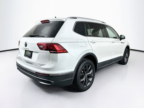 Used 2023 Volkswagen Tiguan SE FWD image 9