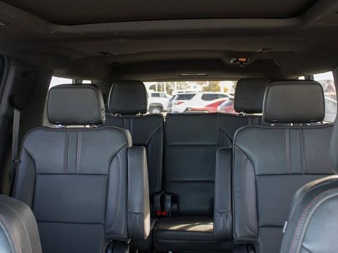 Used 2023 Chevrolet Suburban RST w/ Luxury Package image 21