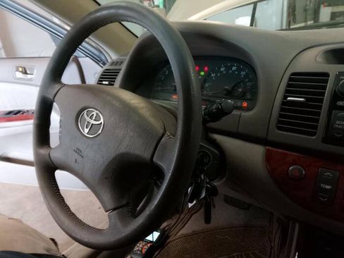 Used 2002 Toyota Camry LE FWD image 35
