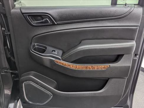 Used 2017 Chevrolet Suburban Premier image 23