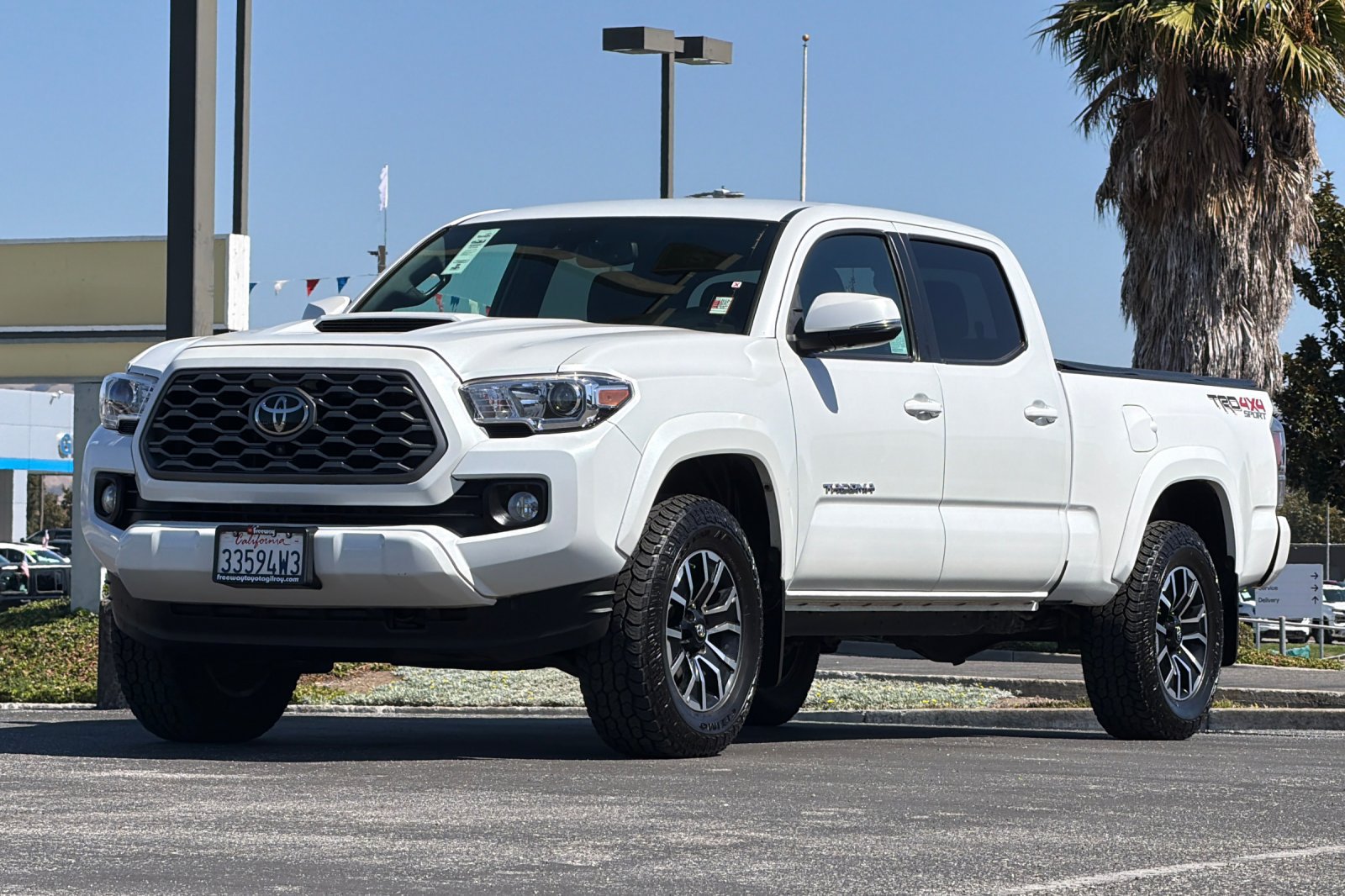 Used 2023 Toyota Tacoma TRD Sport w/ Advanced Technology Package AWD/4WD image 9
