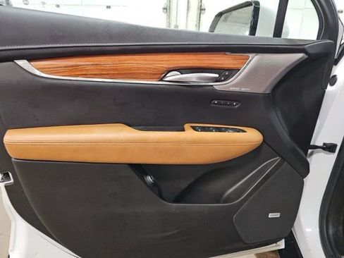 Used 2023 Cadillac XT5 Premium Luxury w/ Technology Package image 12