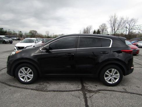 Used 2019 Kia Sportage LX image 4