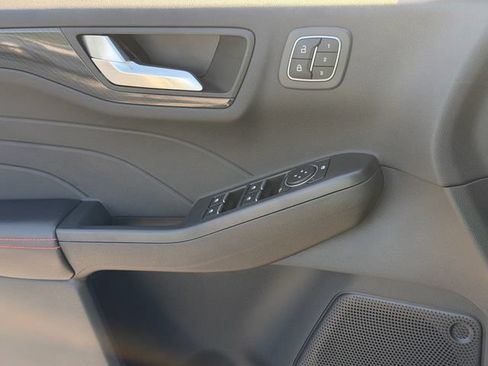 Used 2023 Ford Escape ST-Line Elite AWD/4WD image 30