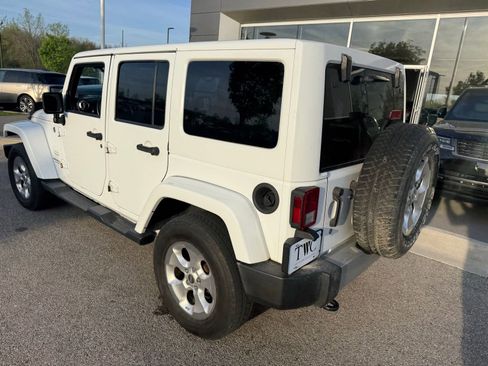Used 2015 Jeep Wrangler Unlimited Sahara w/ Connectivity Group image 6