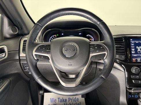 Used 2022 Jeep Grand Cherokee Laredo X image 13