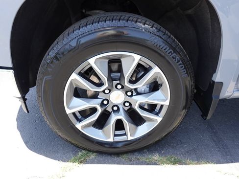 Used 2024 Chevrolet Silverado 1500 LT AWD/4WD image 51