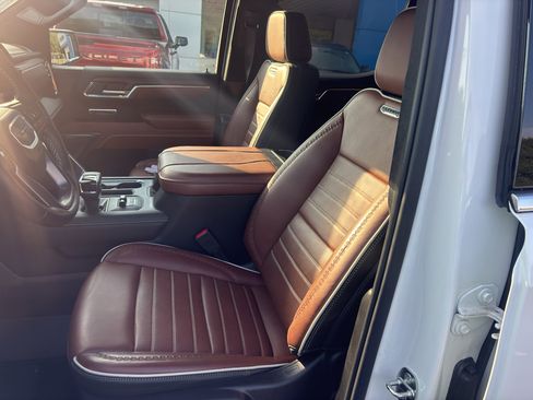 Used 2024 GMC Sierra 1500 Denali Ultimate image 15