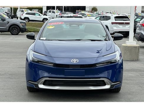 New 2026 Toyota Prius Plug-In Hybrid FWD image 9