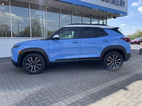 Used 2024 Chevrolet TrailBlazer ACTIV w/ Convenience Package image 2