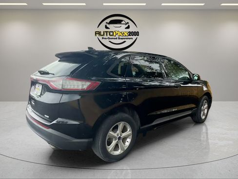 Used 2018 Ford Edge SE FWD image 7