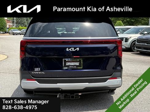 New 2026 Kia Carnival FWD image 5