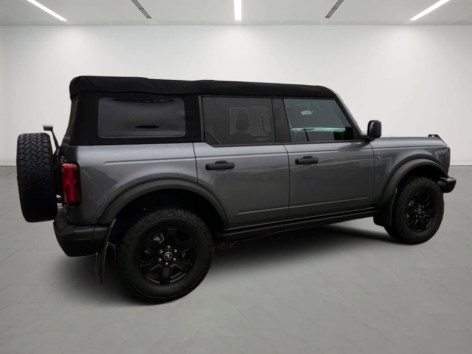 Used 2024 Ford Bronco Black Diamond AWD/4WD image 4