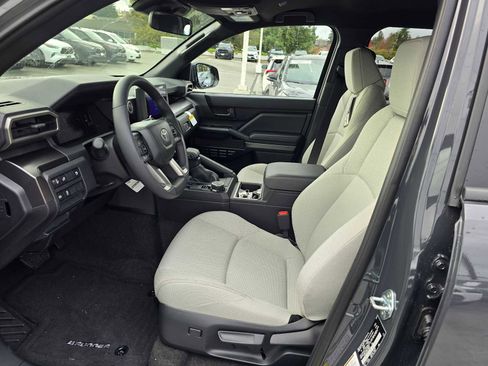 Certified 2025 Toyota 4Runner SR5 image 21