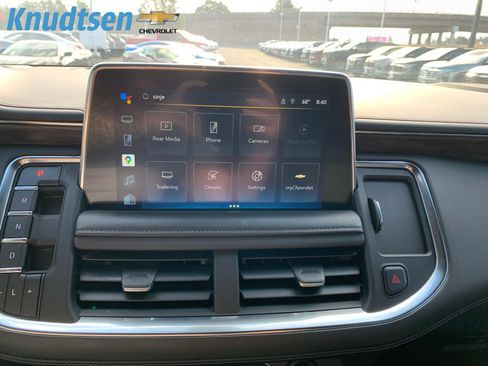Used 2022 Chevrolet Suburban Z71 w/ Off-Road Capability Package AWD/4WD image 24