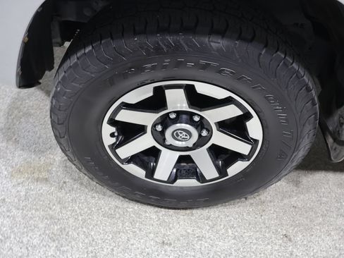 Used 2020 Toyota 4Runner TRD Off-Road Premium w/ Moonroof Package AWD/4WD image 8