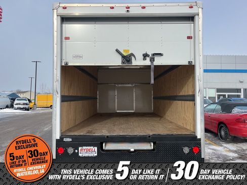 Used 2024 Ford E-350 and Econoline 350 Super Duty w/ Power Windows & Locks Group image 21