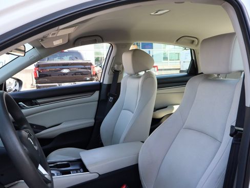 Used 2018 Honda Accord LX image 15
