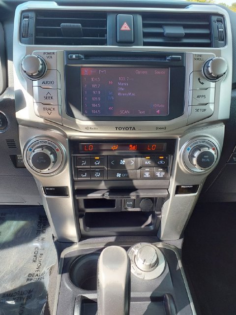 Used 2012 Toyota 4Runner Limited AWD/4WD image 32