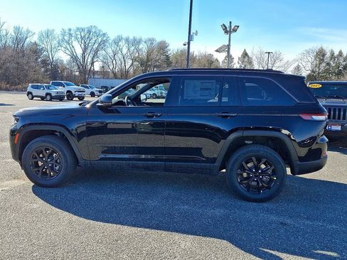 New 2026 Jeep Grand Cherokee Altitude AWD/4WD image 5