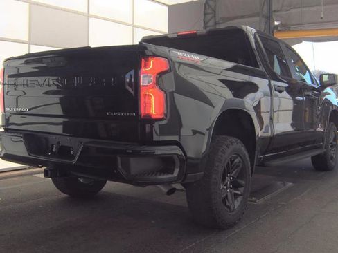 Used 2022 Chevrolet Silverado 1500 Custom Trail Boss w/ Safety Confidence Package AWD/4WD image 3