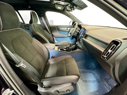 Used 2023 Volvo XC40 Recharge Ultimate image 27