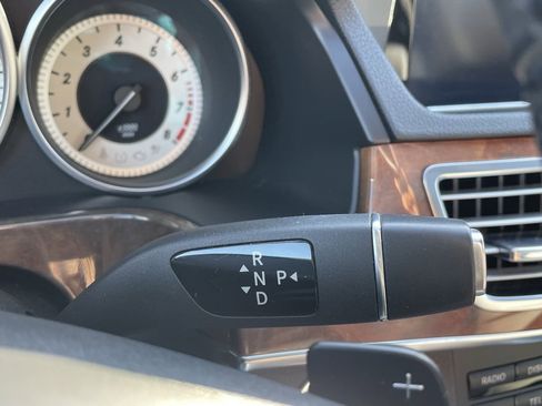Used 2014 Mercedes-Benz E 350 4MATIC Sedan image 30
