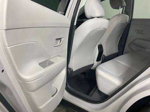 Used 2025 Hyundai Kona SEL FWD image 15