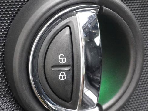 Used 2019 MINI Cooper Clubman ALL4 AWD/4WD image 25