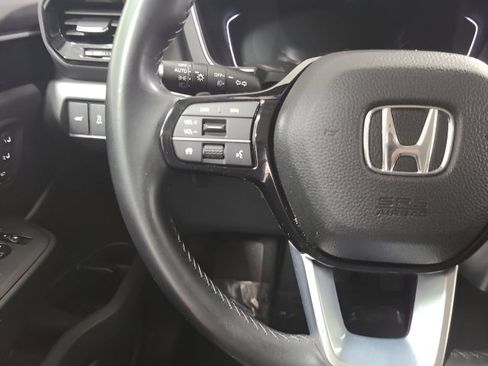 Used 2025 Honda Pilot EX-L image 24