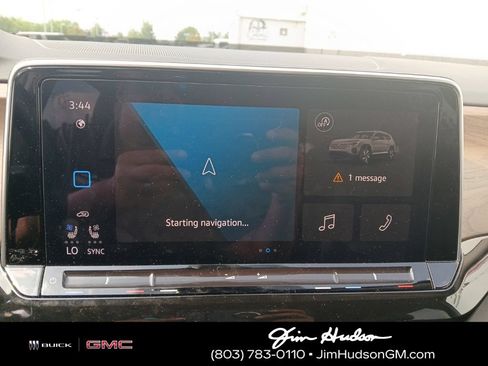 Used 2025 Volkswagen Atlas SE FWD image 8