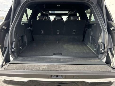 New 2026 Lincoln Navigator L Black Label AWD/4WD image 11