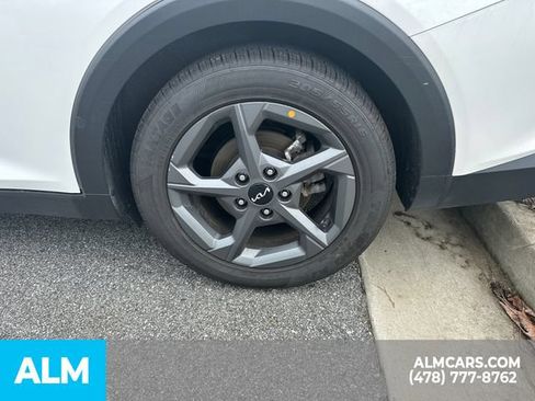 Used 2025 Kia K4 FWD image 9