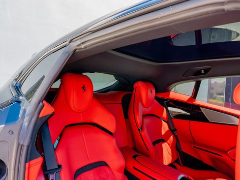 Used 2025 Ferrari Purosangue AWD/4WD image 13