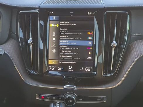 Used 2021 Volvo XC60 T5 Inscription FWD image 17