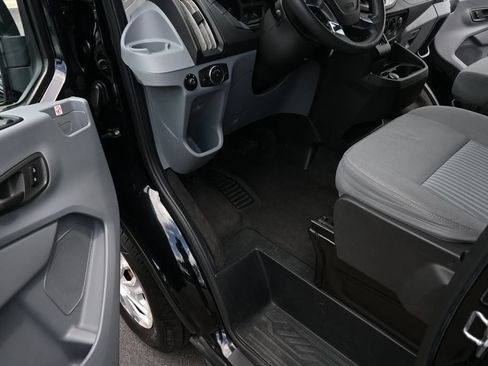 Used 2019 Ford Transit 350 XLT RWD image 7